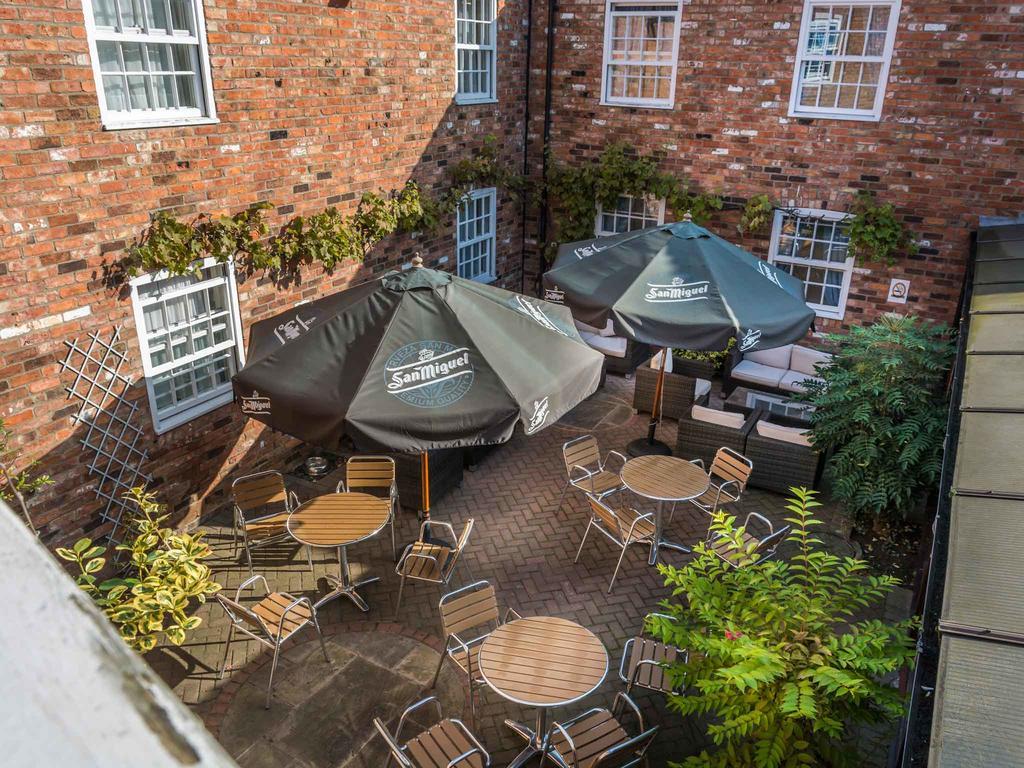The Admiral Rodney Hotel, Horncastle, Lincolnshire Exterior foto